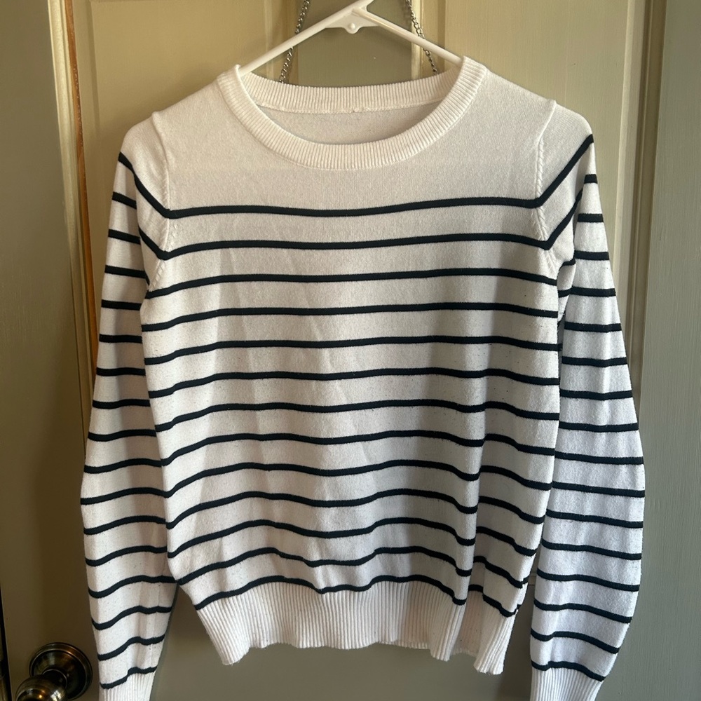 SHEIN Black and White Knit Top